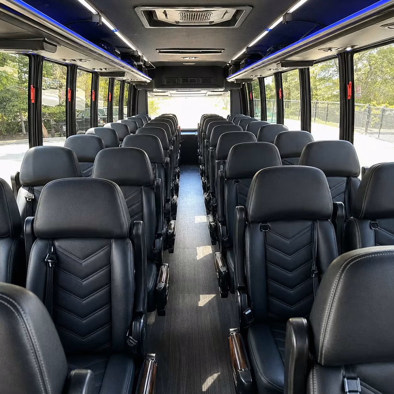 colorado springs 25 passenger minibus rental